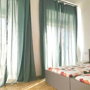 https://spaciousbright-flat-next-to-plaza-de-merced.1costadelsol.com